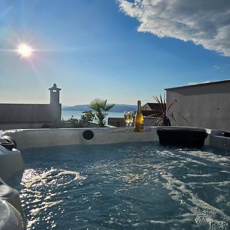 Apartman Koko With Private Jacuzzi Макарська Екстер'єр фото