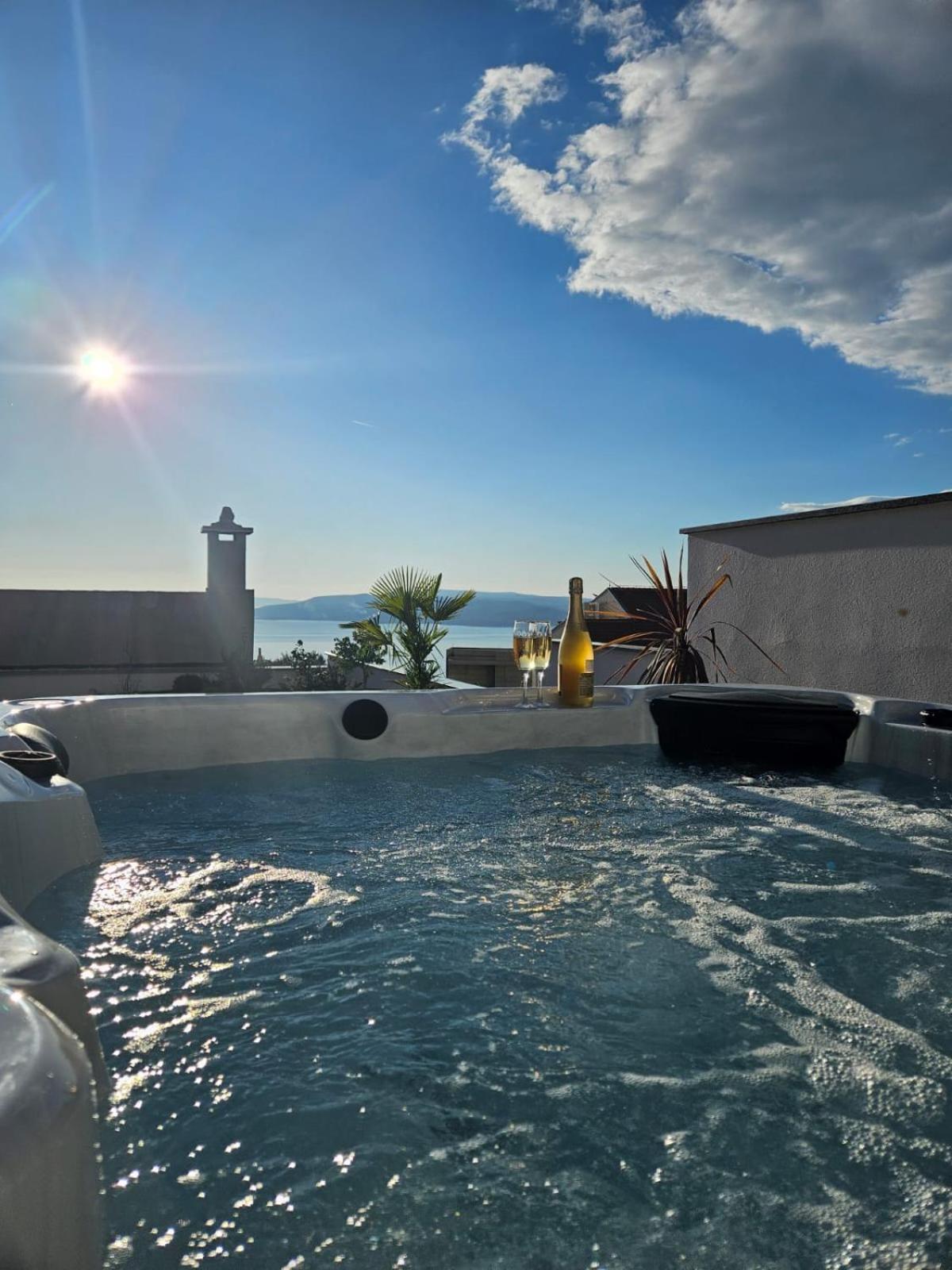 Apartman Koko With Private Jacuzzi Макарська Екстер'єр фото
