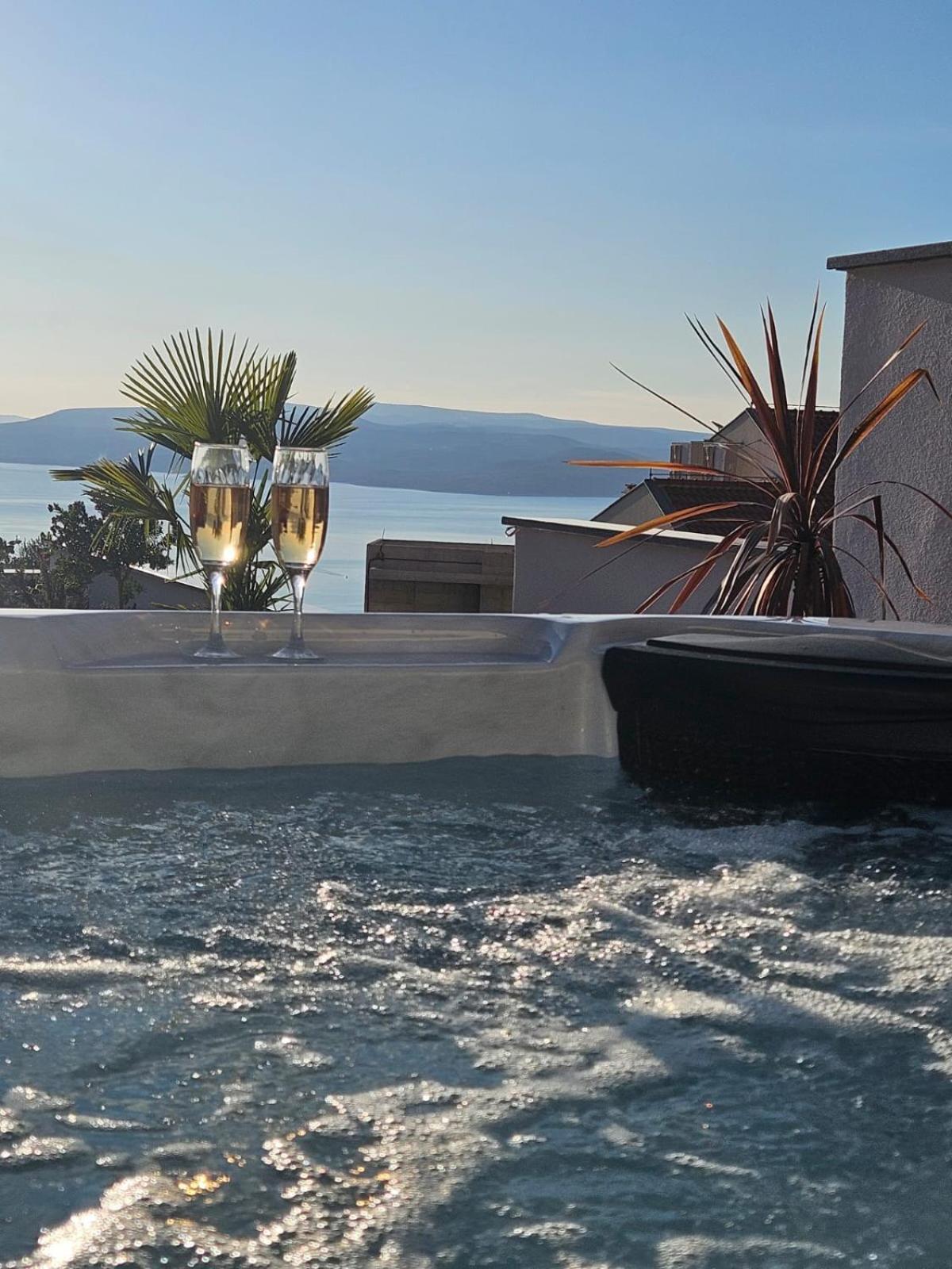 Apartman Koko With Private Jacuzzi Макарська Екстер'єр фото