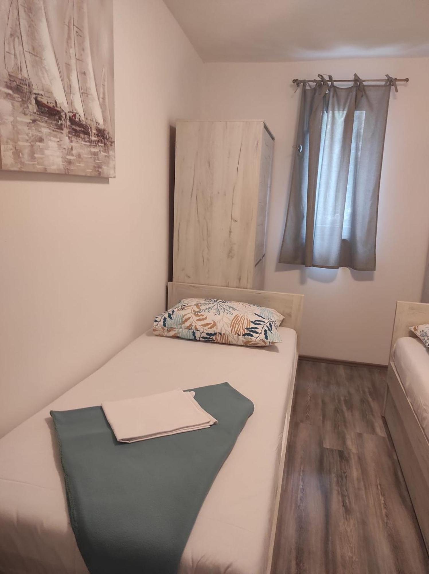 Apartman Koko With Private Jacuzzi Макарська Екстер'єр фото