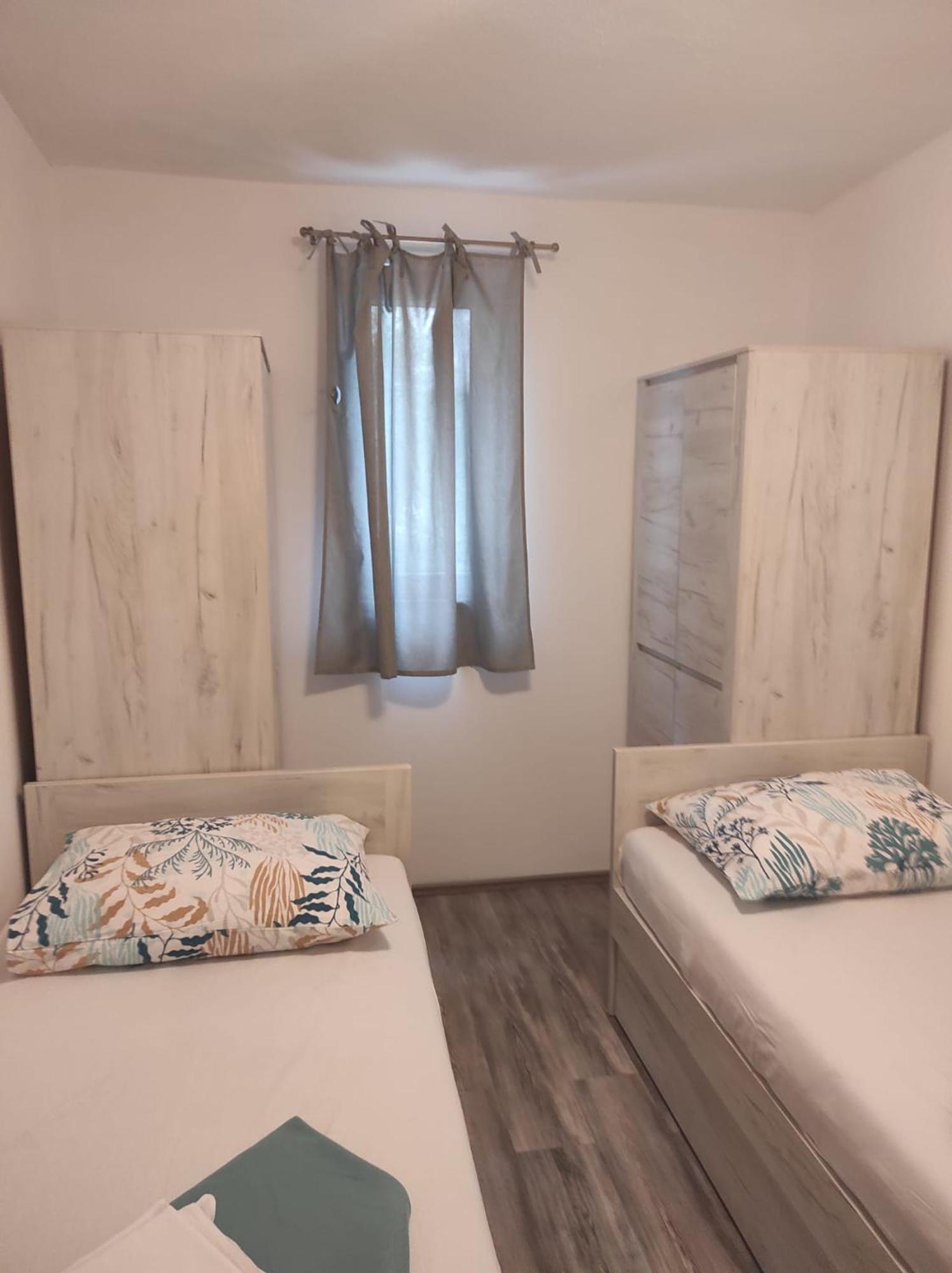 Apartman Koko With Private Jacuzzi Макарська Екстер'єр фото