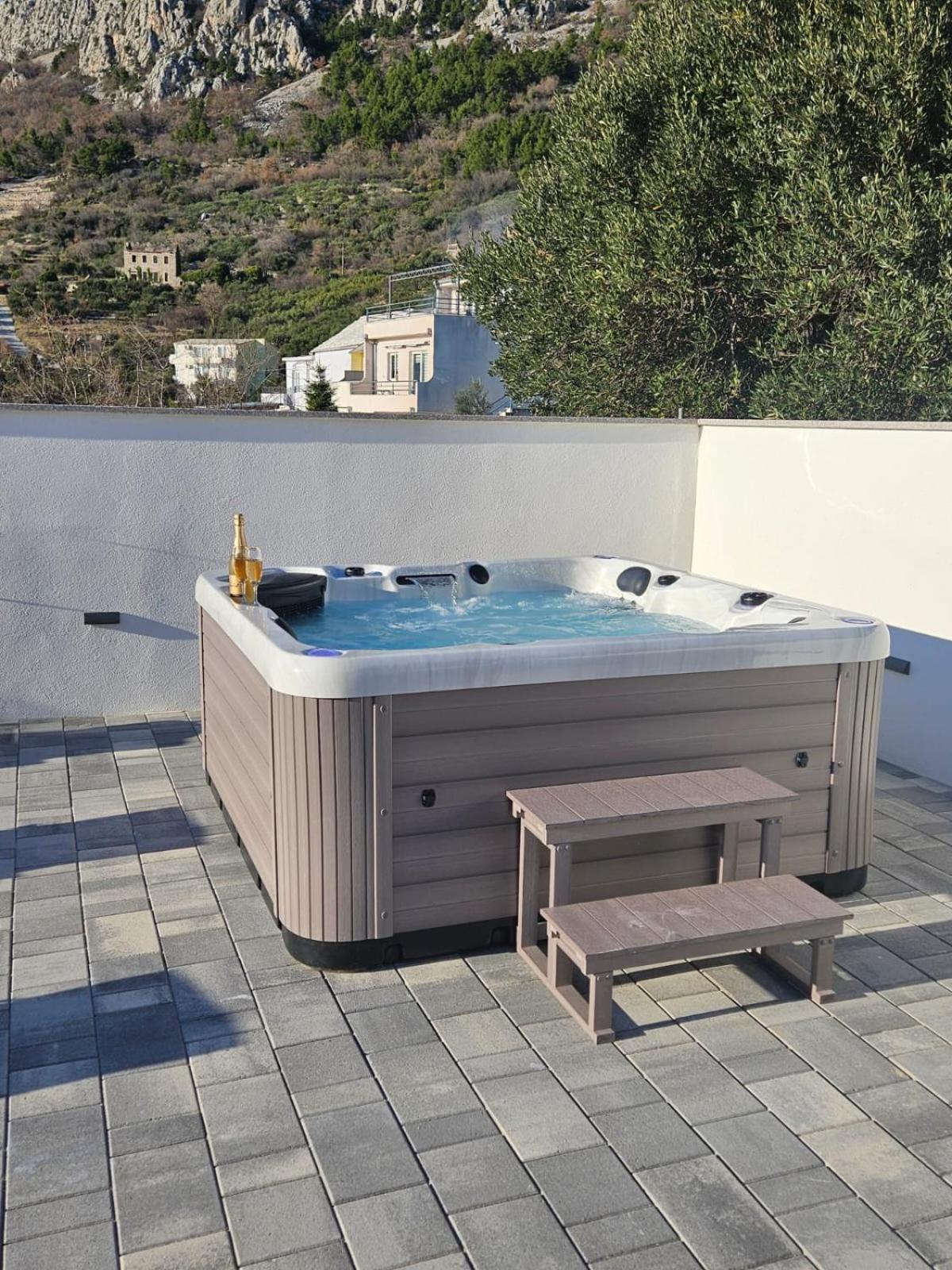 Apartman Koko With Private Jacuzzi Макарська Екстер'єр фото