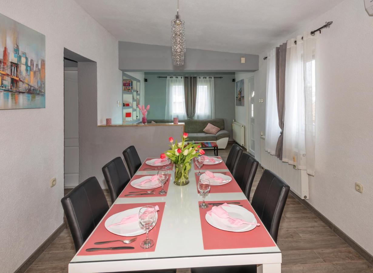 Apartman Koko With Private Jacuzzi Макарська Екстер'єр фото