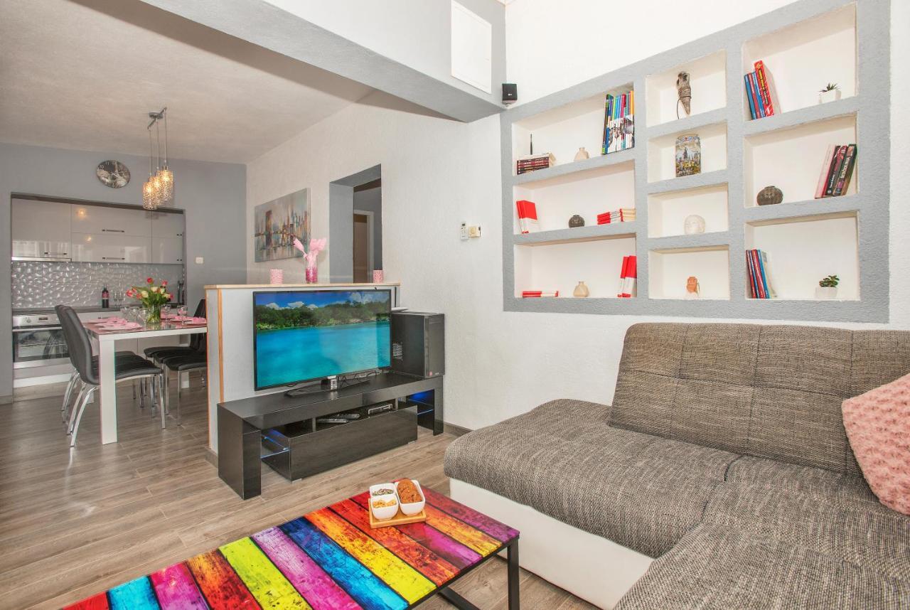 Apartman Koko With Private Jacuzzi Макарська Екстер'єр фото