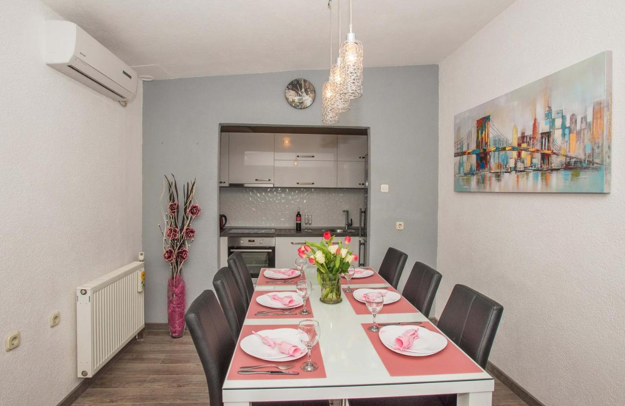 Apartman Koko With Private Jacuzzi Макарська Екстер'єр фото